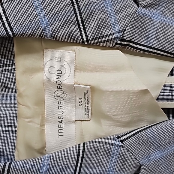 SALE! Treasure & Bond Plaid Blazer - Picture 7 of 8